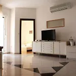 In With Balcony, Air Conditioning, Wifi 858-3