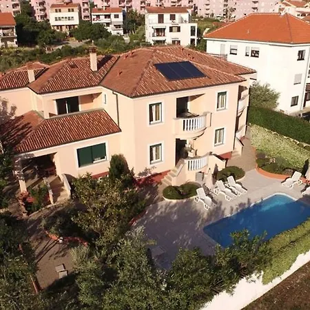 In With Balcony, Air Conditioning, Wifi 858-3 Apartamento *